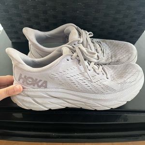 Hoka Clifton 8